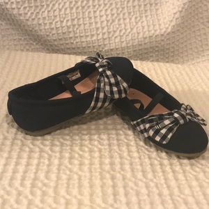 Size 6 Carter’s navy and white girls shoes
